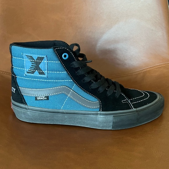 SCI-FI FANTASY VANS SK8 HI BRAND NEW - Picture 1 of 7